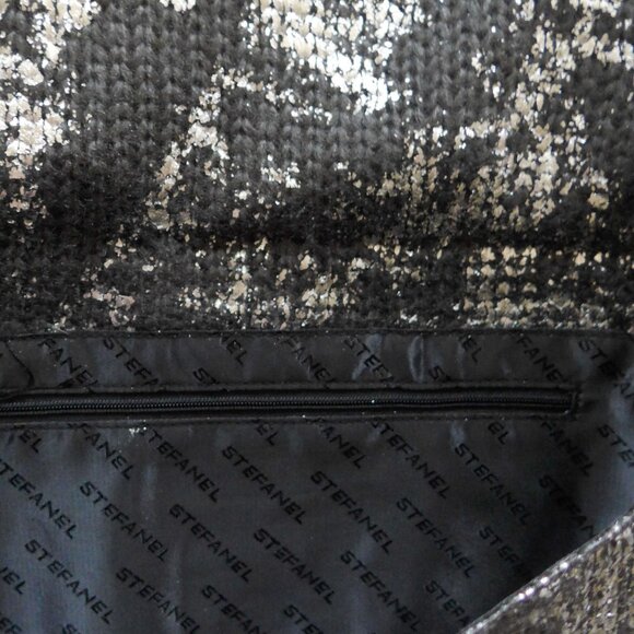 Stefanel Women Oversized Wool and Metallic Effect Zippered Clutch - Picture 10 of 16